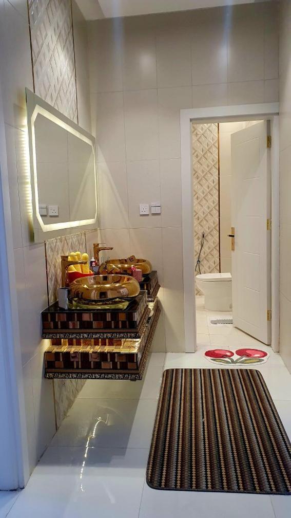 روف علوي ملكي فاخر بسطح وخيمة والعاب اطفال Vip Villa *