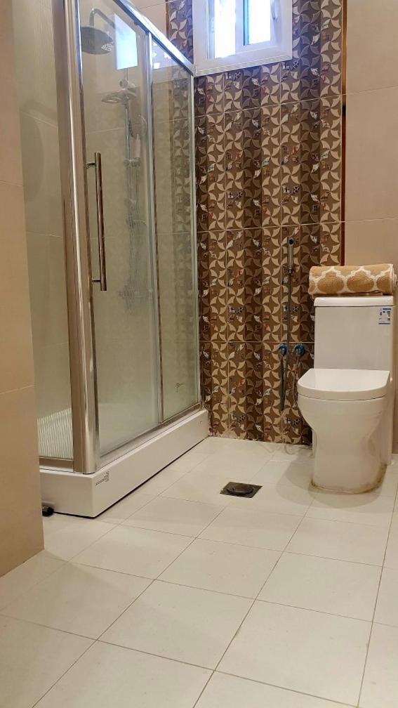 Villa روف علوي ملكي فاخر بسطح وخيمة والعاب اطفال Vip *